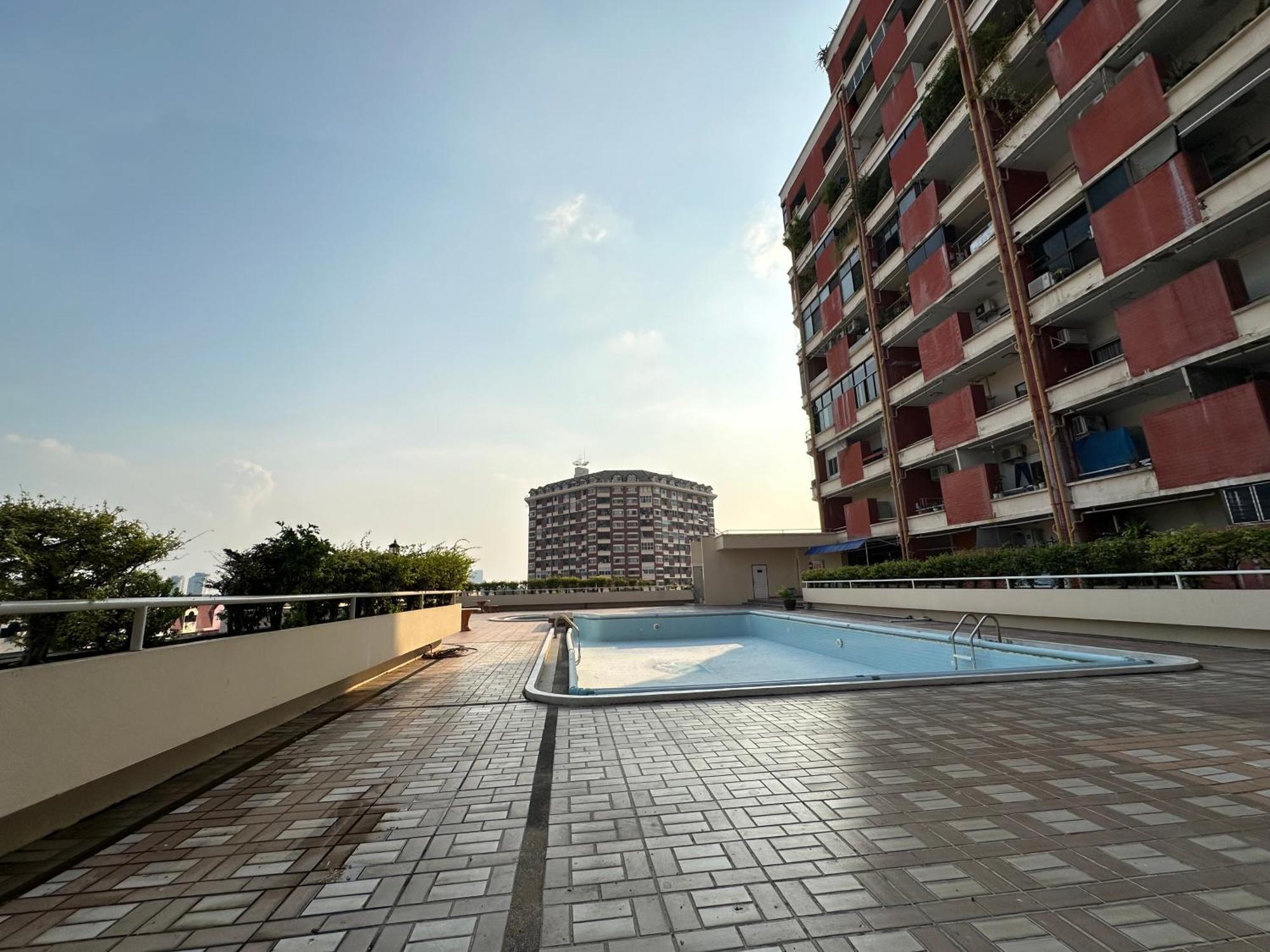 Country Complex Bangna Aparthotel กรุงเทพมหานคร ภายนอก รูปภาพ